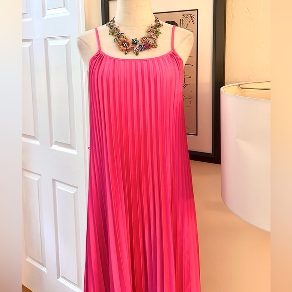 Sam Edelman Hammered Satin Plissé Hot Pink Dress.Excellent Condition,size Medium - Picture 5 of 9